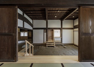 玄関・寺務所を見る